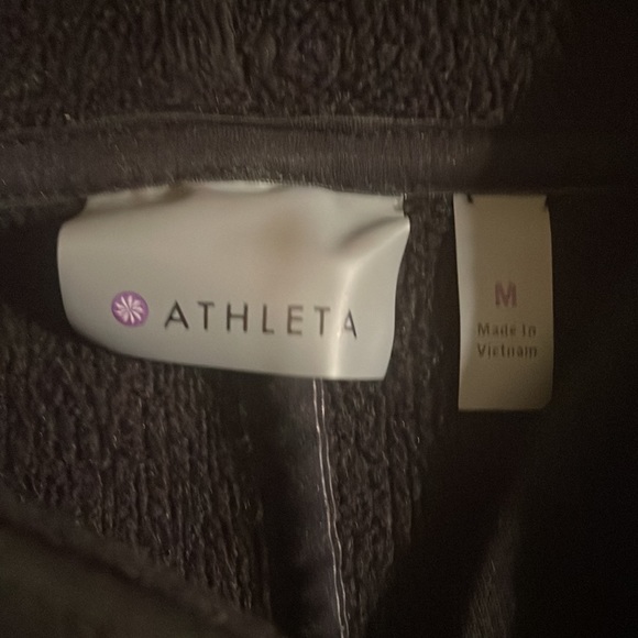 Althleta diagonal zip up hoodie. Black Size Medium - Picture 4 of 6